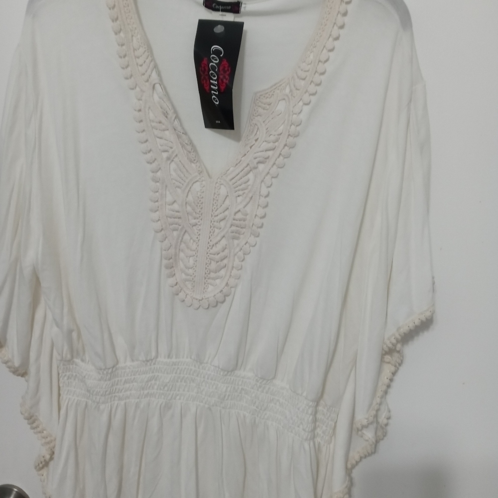 Cocomo Women's White Short Winged Sleeves Lacey Trim
